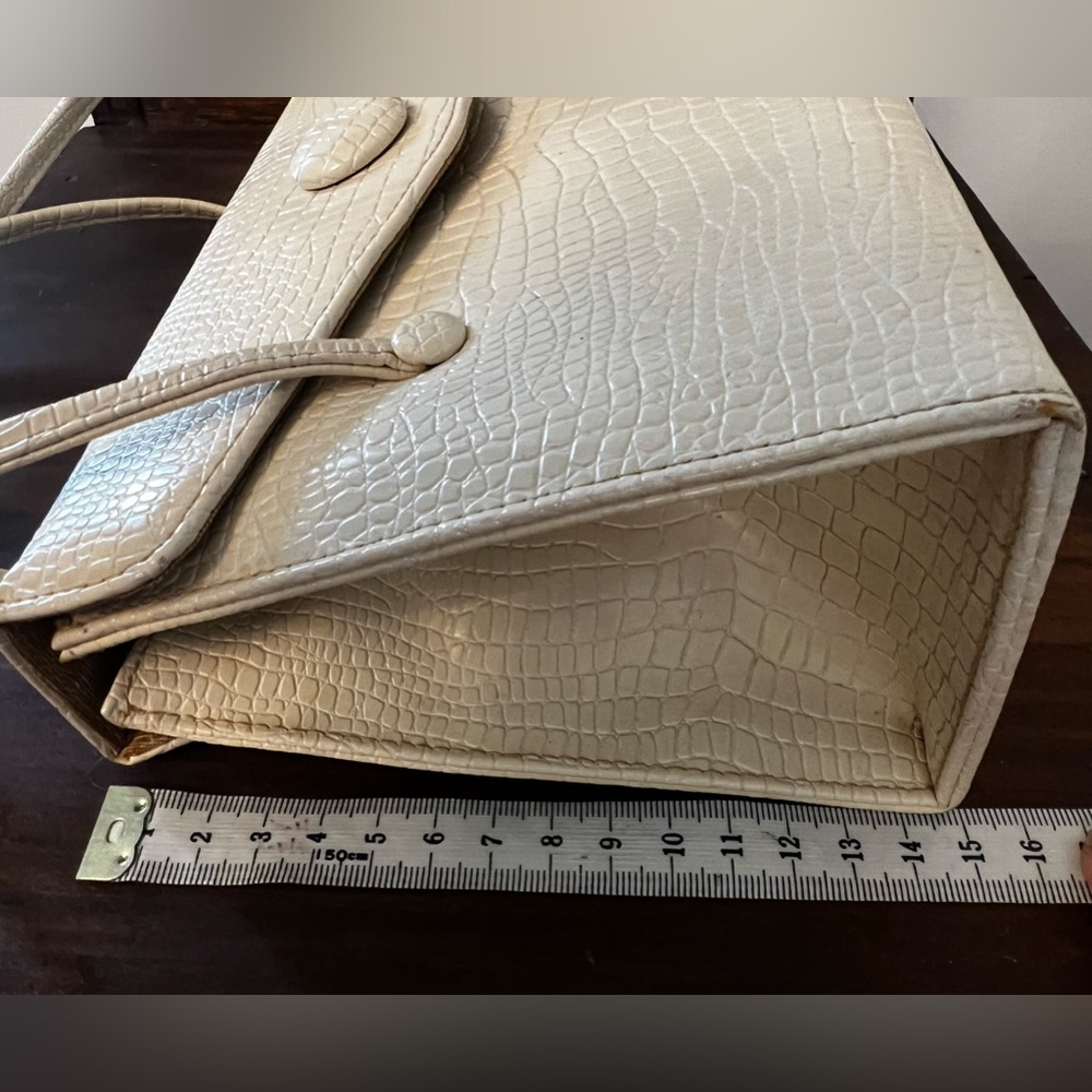 Faigen & Sons Vintage Handbag. Divine! - Picture 11 of 12